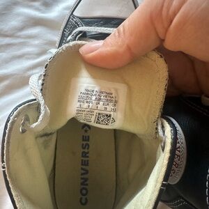 Converse Pleather High Top Size 8 Women’s